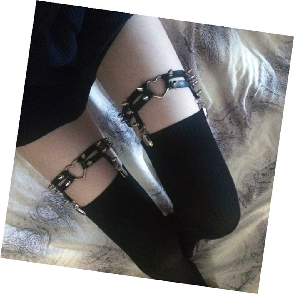 1Pcs Women Punk Goth Heart PU  - Body Jewelry By The Chain Gang review and price